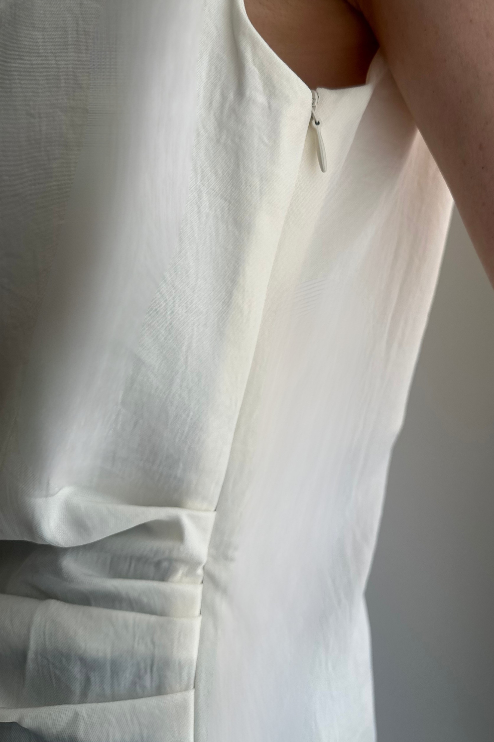 BOATNECK DRAPE TOPS