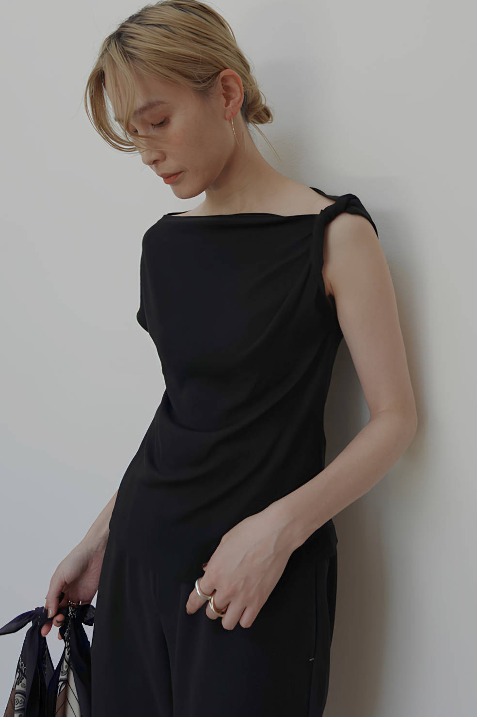 ASYMMETRY TWIST OFFSHOULDER TOPS