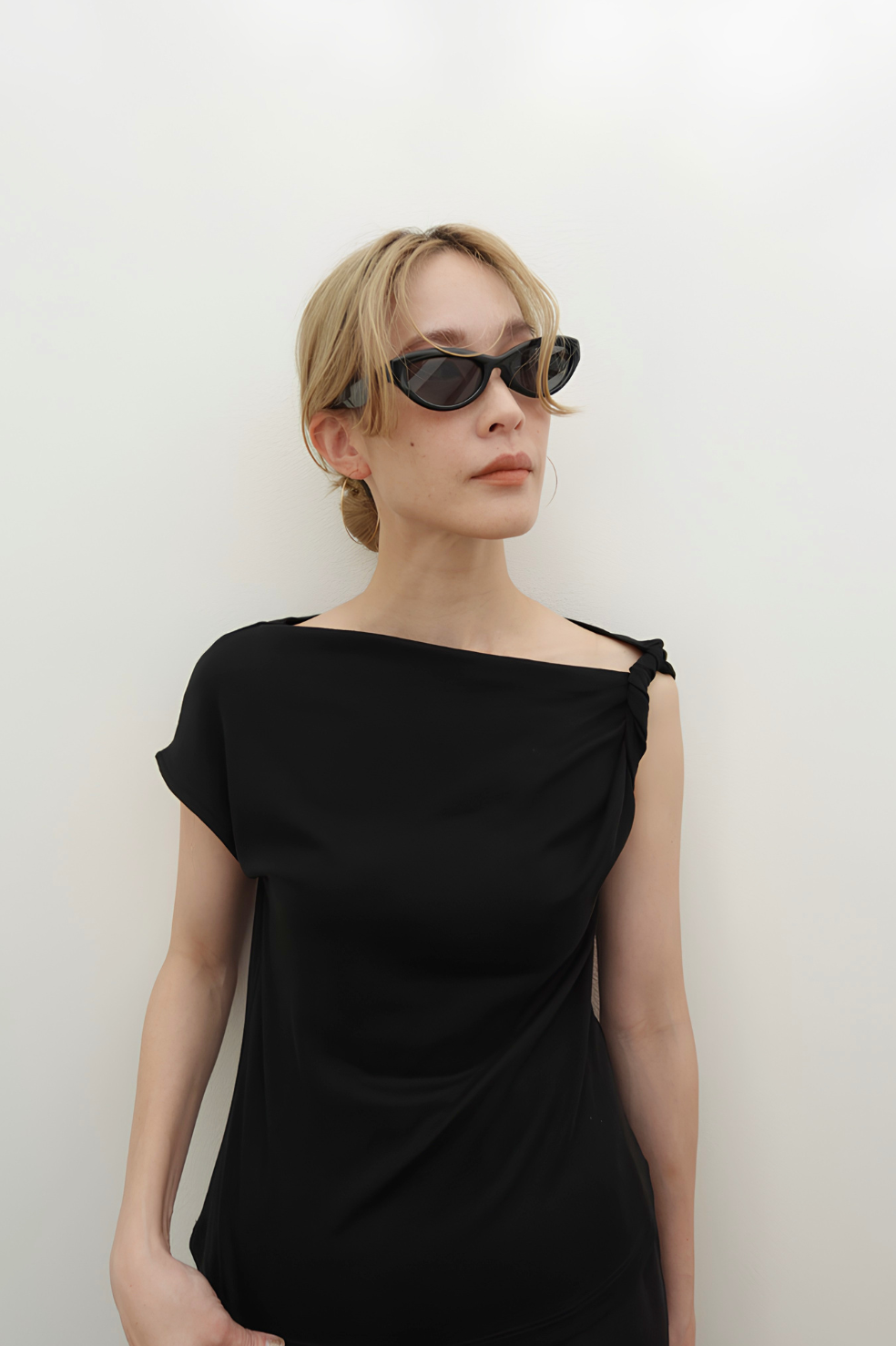 ASYMMETRY TWIST OFFSHOULDER TOPS