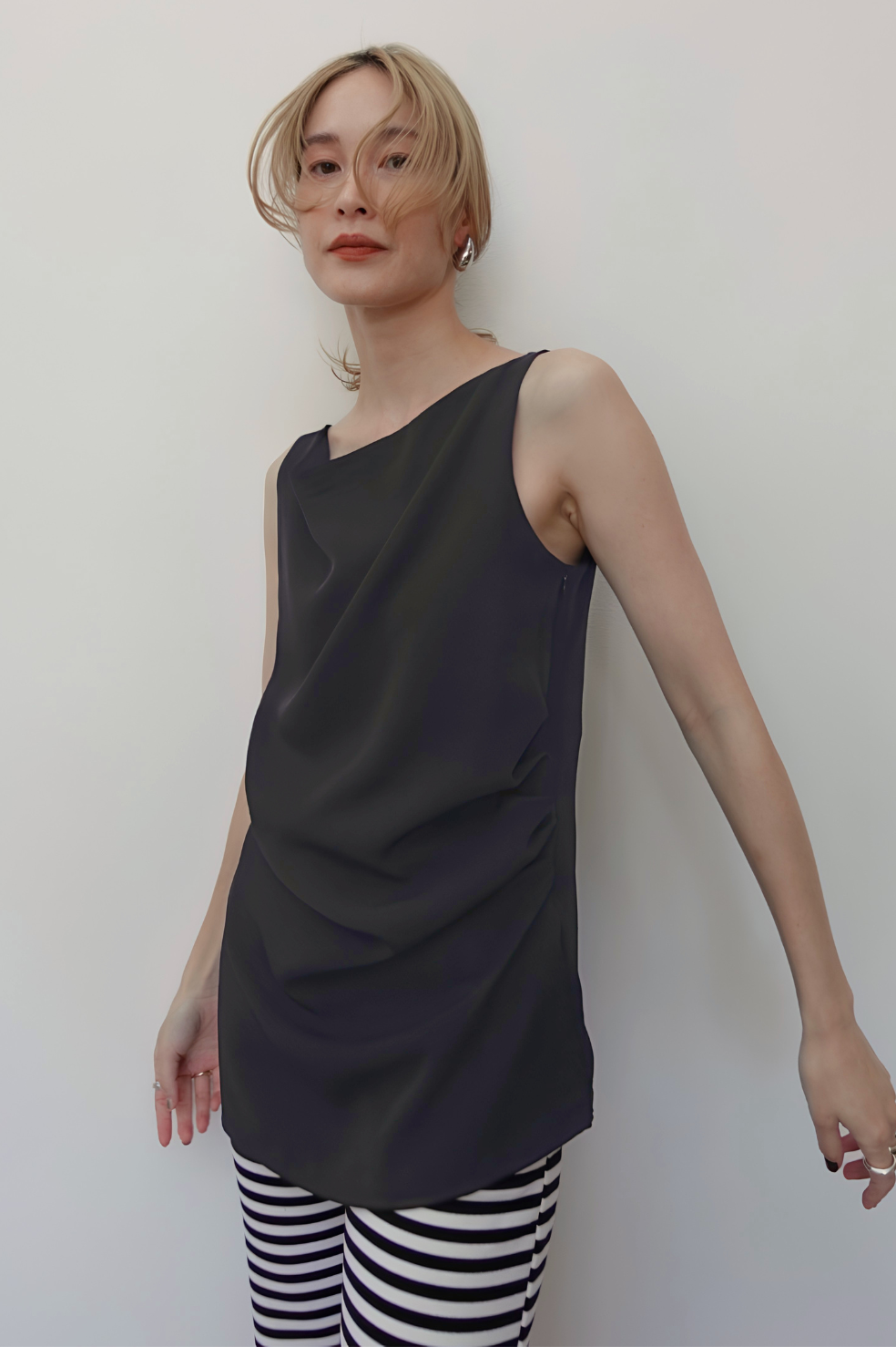 BOATNECK DRAPE TOPS