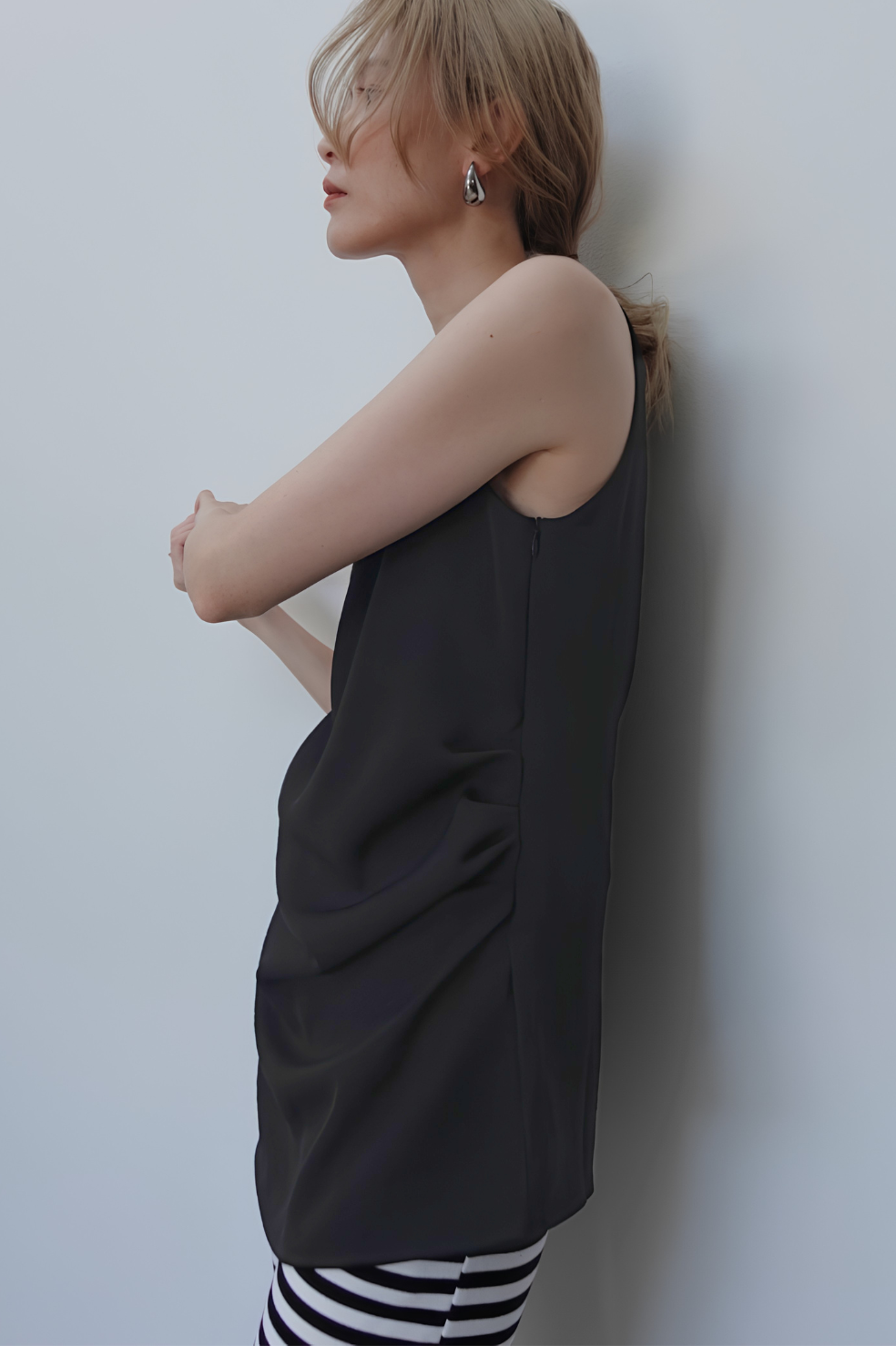 BOATNECK DRAPE TOPS
