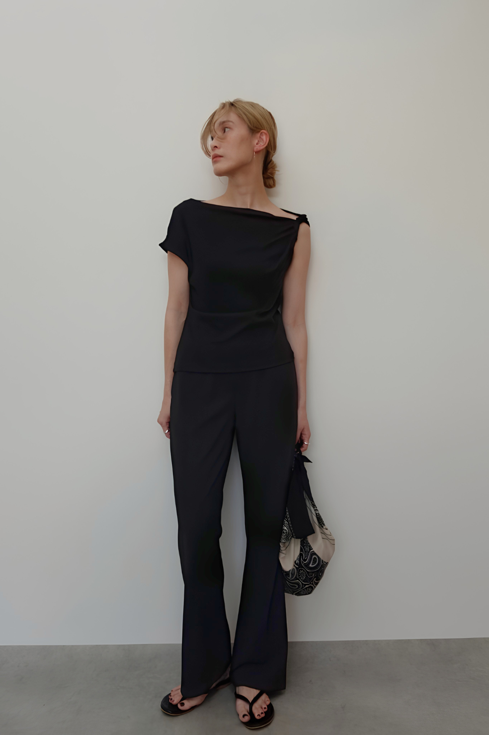 ASYMMETRY TWIST OFFSHOULDER TOPS