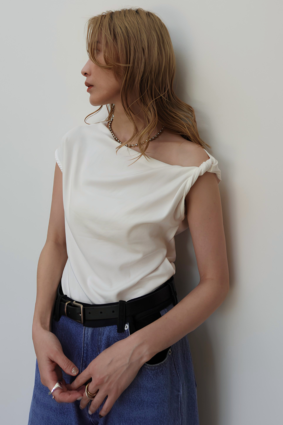 ASYMMETRY TWIST OFFSHOULDER TOPS