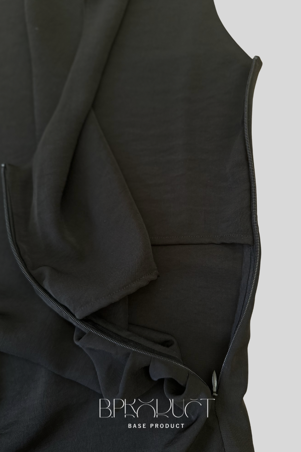 BOATNECK DRAPE TOPS