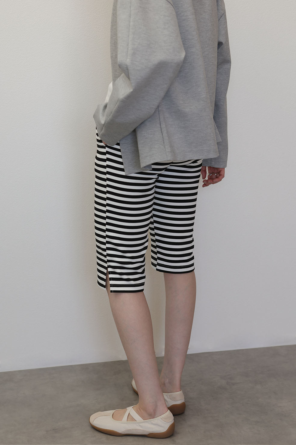 BORDER EASY CAPRI PANTS