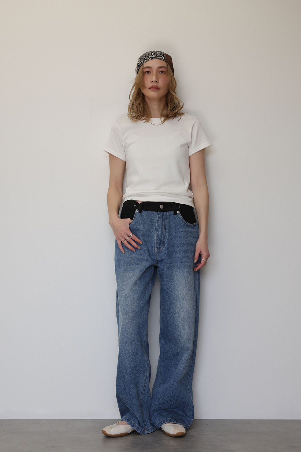 WAIST TUCK BICOLOR DENIM