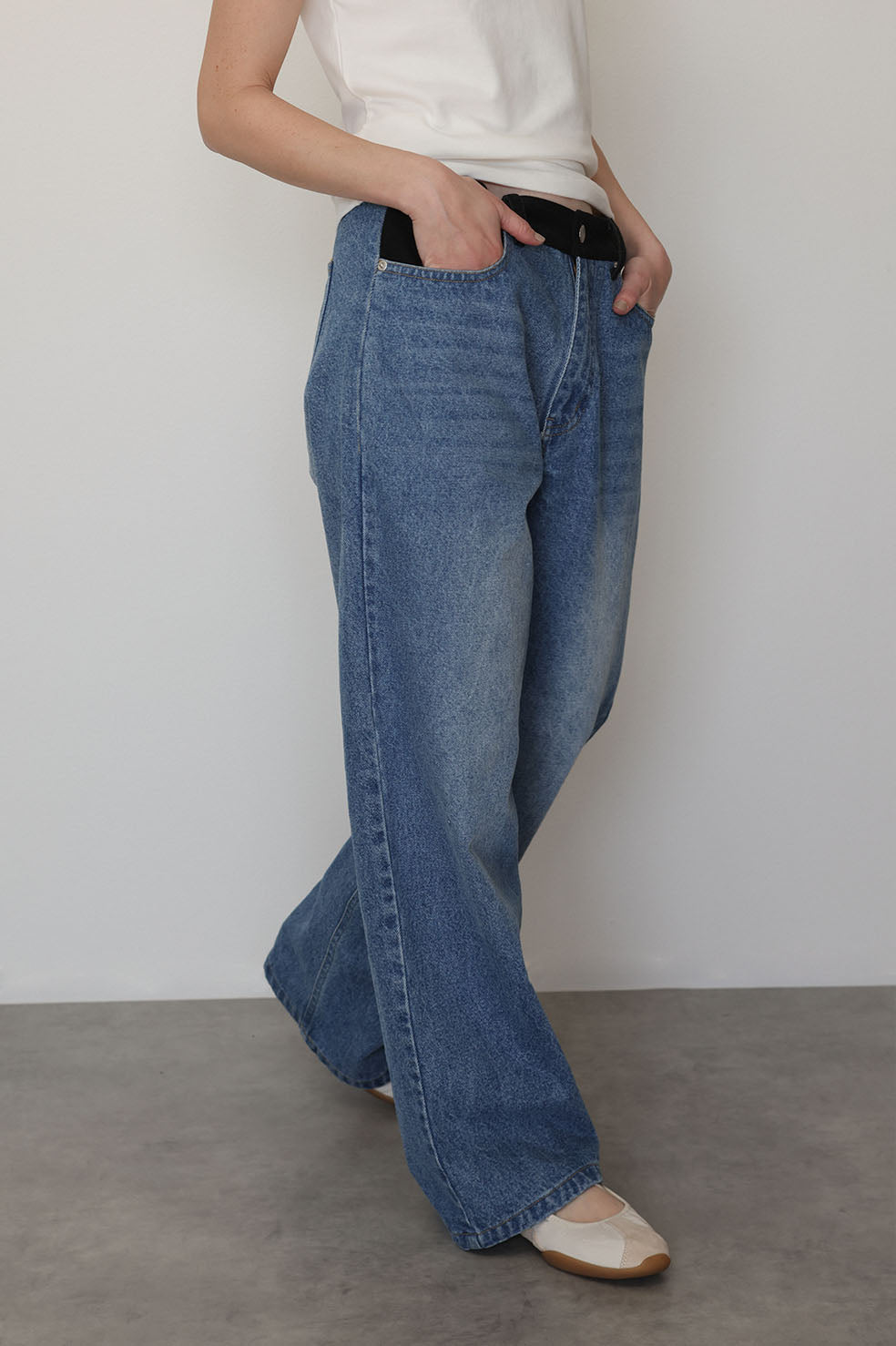 WAIST TUCK BICOLOR DENIM