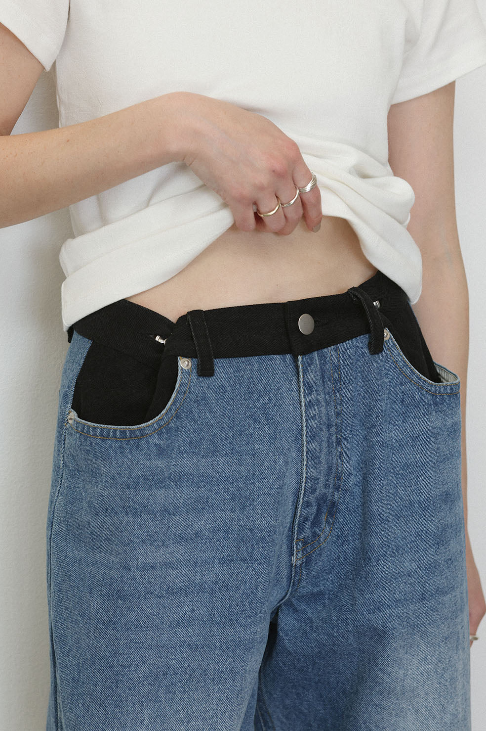WAIST TUCK BICOLOR DENIM