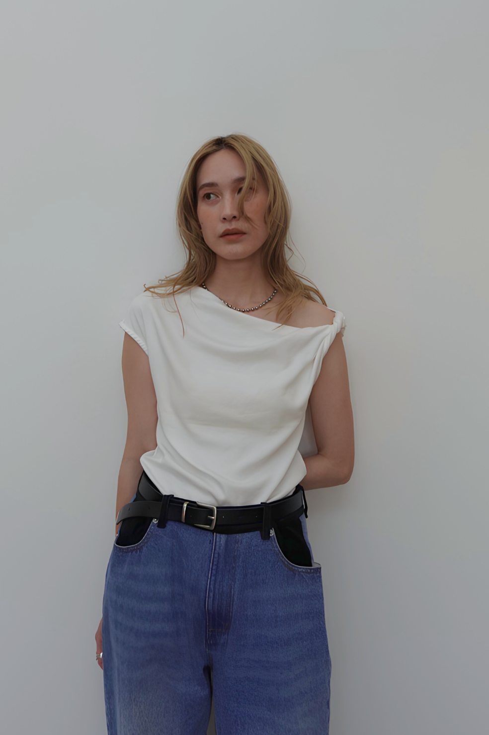 ASYMMETRY TWIST OFFSHOULDER TOPS