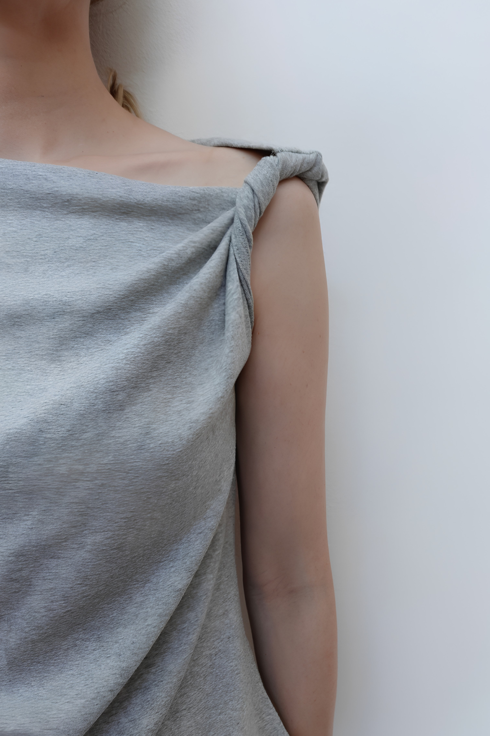 ASYMMETRY TWIST OFFSHOULDER TOPS