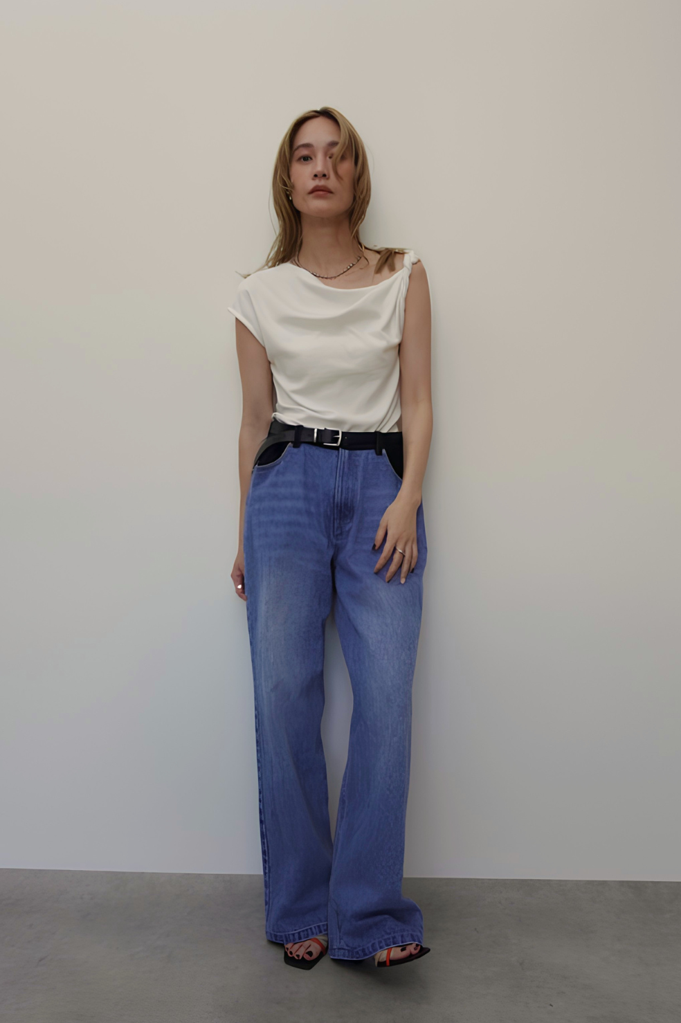 ASYMMETRY TWIST OFFSHOULDER TOPS